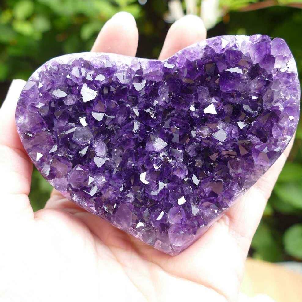 Amethyst House logo