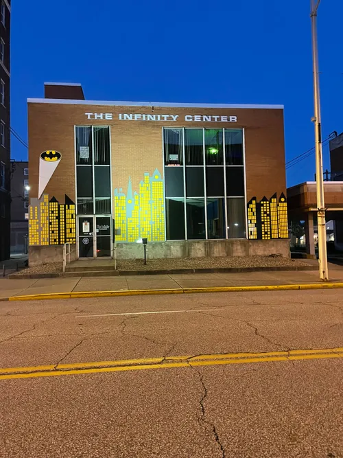 The Infinity Center logo